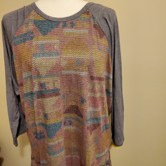 LuLaRoe Tops - Lula Roe long sleeve tee